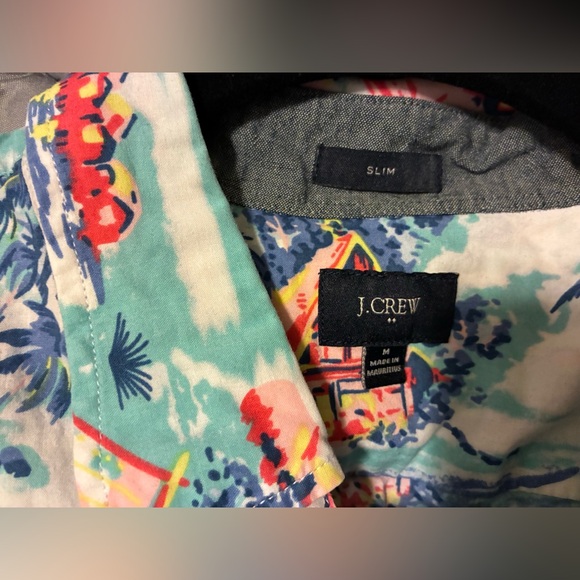 J. Crew Tropical Print Short Sleeve Button-Down Shirt in Light Blue, Navy, Coral - Picture 3 of 4